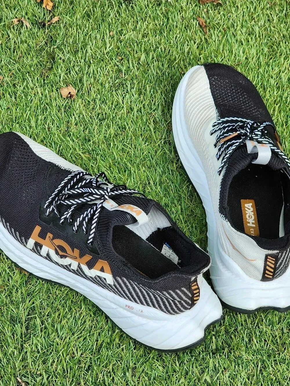 HOKA CARBON X 3 - Women's Sneakers - SIZE 10B